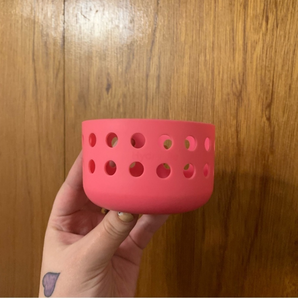 Timber coozy 3.5 inch wide pink with circle cut outs silicone